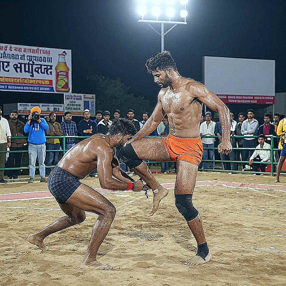 এশিয়ান গেমস ২০২৬ কাবাডি সেমিফাইনাল: একই ম্যাটে ৭৫ মিনিটের ফাঁক, আর ‘অপরাজিত’ শব্দটির ফাঁদ